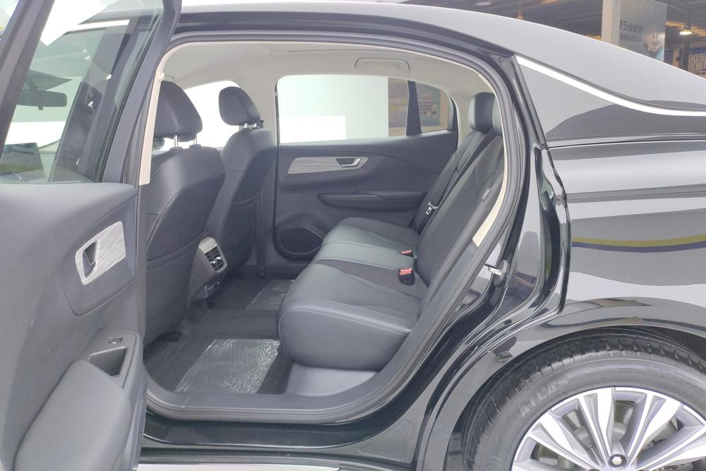 Hongqi E-QM5, фото 15
