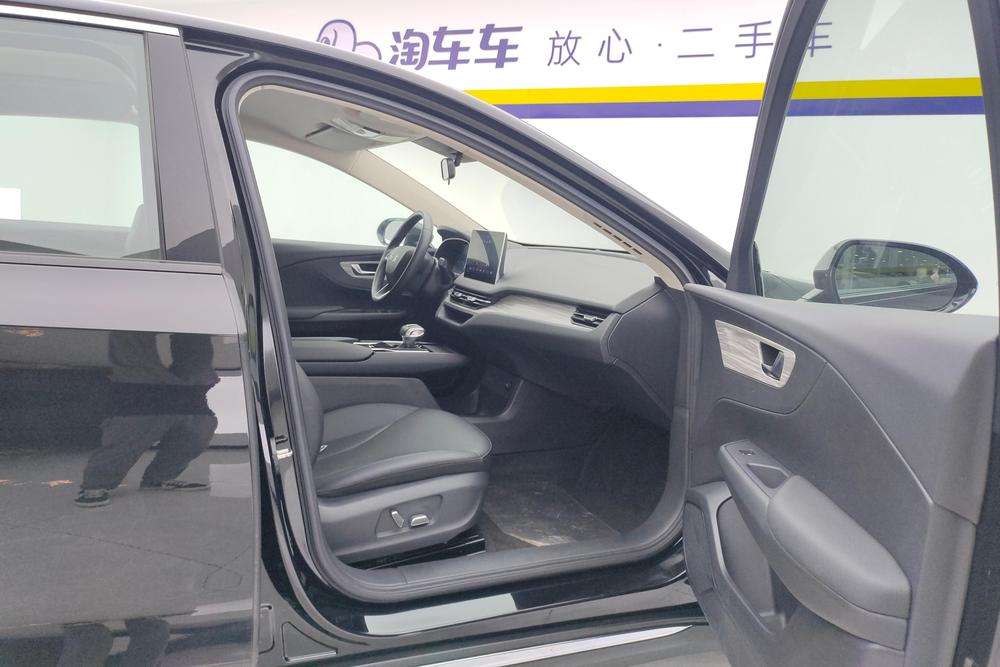 Hongqi E-QM5, фото 16
