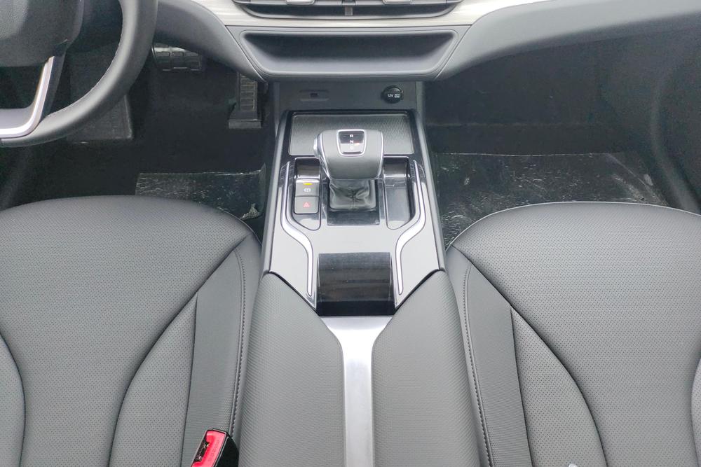 Hongqi E-QM5, фото 14