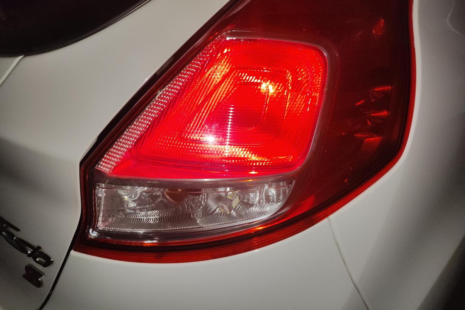 Ford Fiesta 2014 liang xiang 1.0 GTDi АКПП jin dong xing