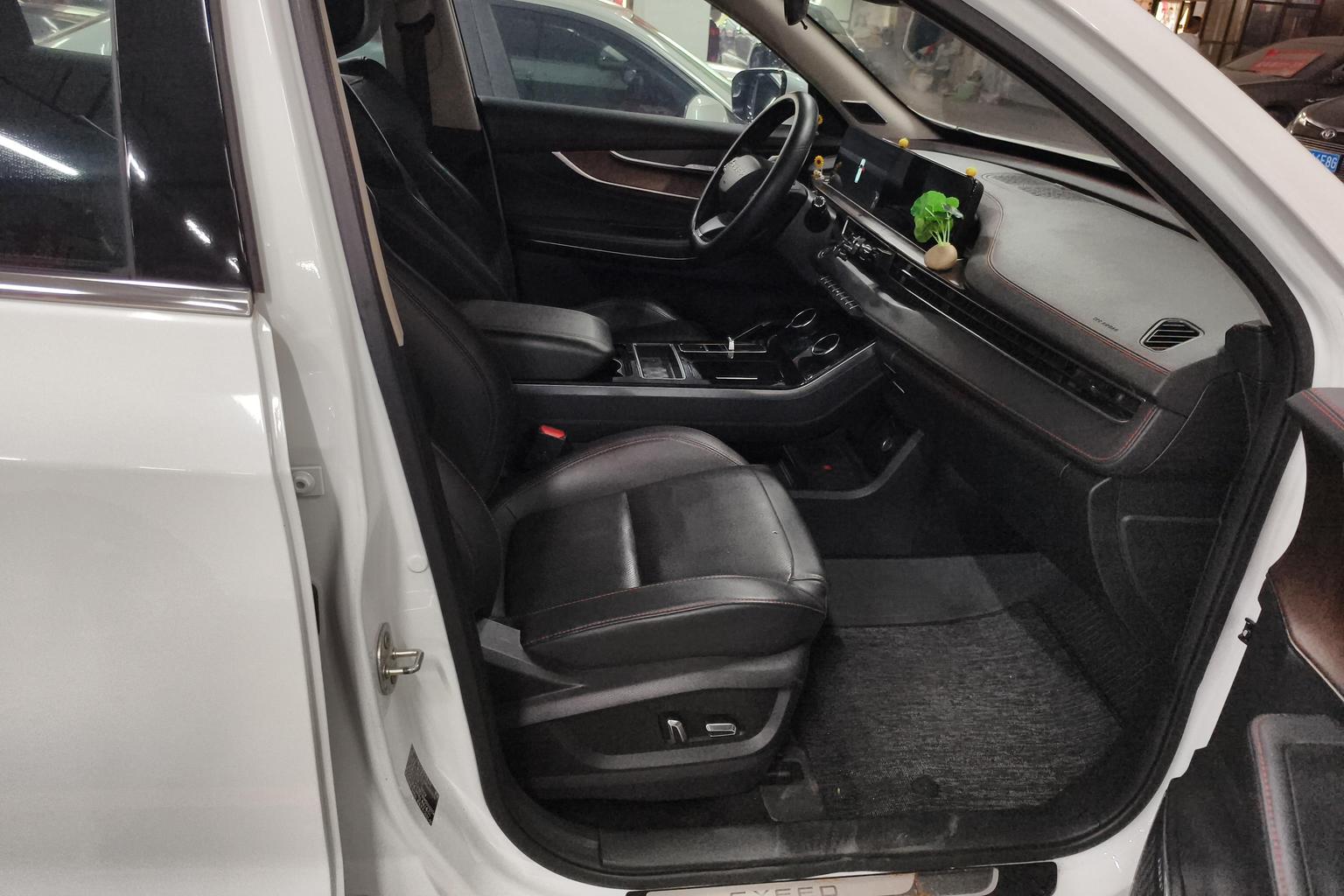 Exeed LX 2020 cheng feng po lang ban 1.5T CVT xing rui ban