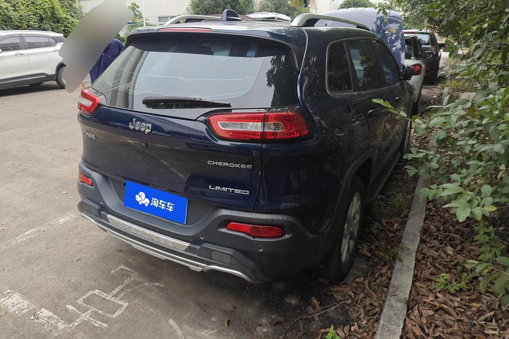 Jeep Cherokee, фото 3