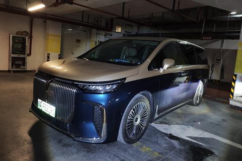 Voyah Auto Voyah Dreamer PHEV 2025 — пригон из Китая