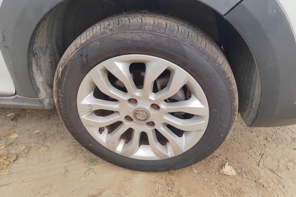 Dongfeng Aeolus AX3, фото 4