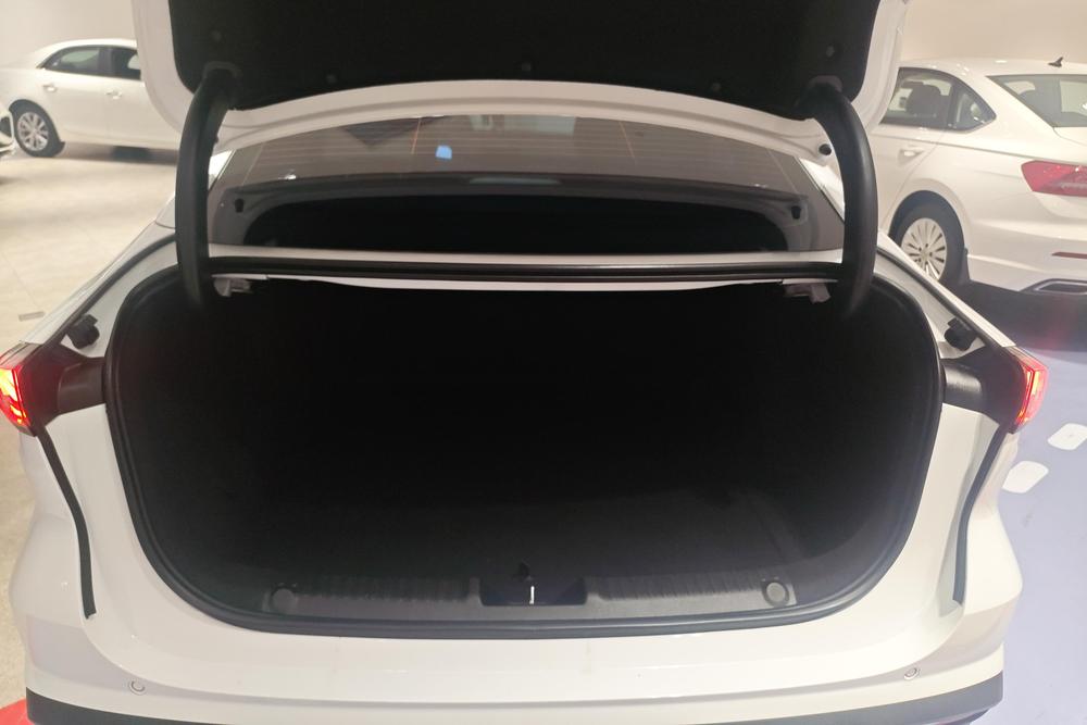 Geely Galaxy L6, фото 17