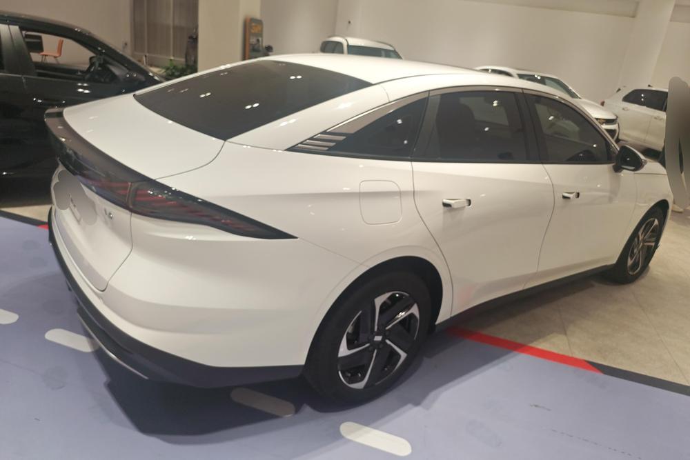 Geely Galaxy L6, фото 3