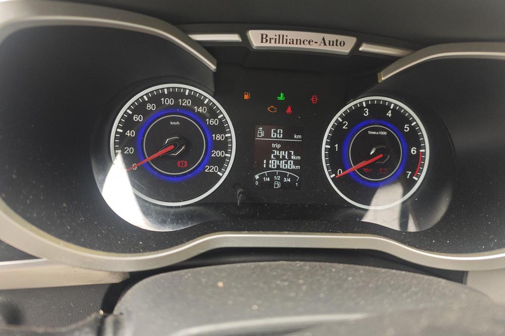 Brilliance V3, фото 15