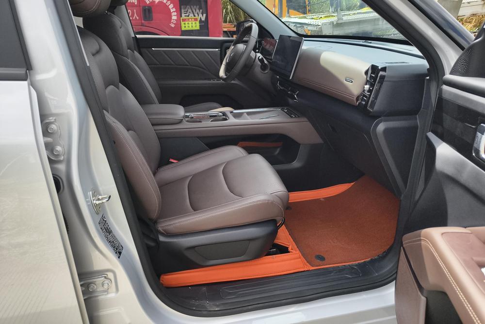 Wuling Starlight 560 PHEV, фото 8