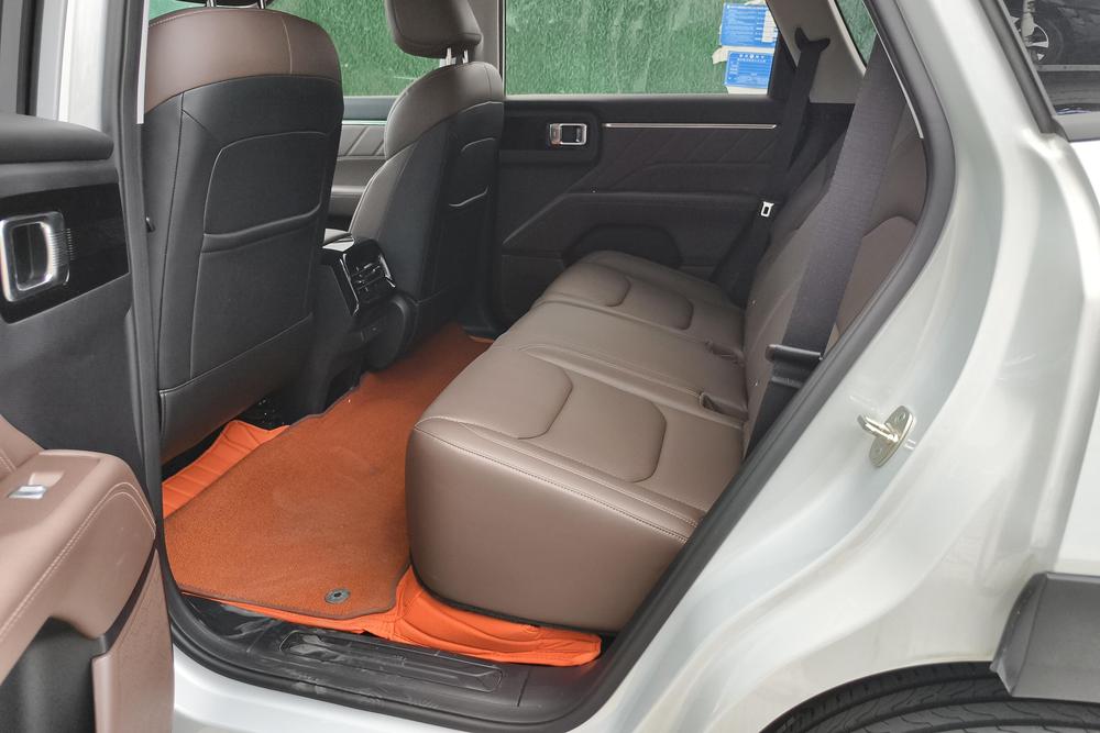 Wuling Starlight 560 PHEV, фото 16