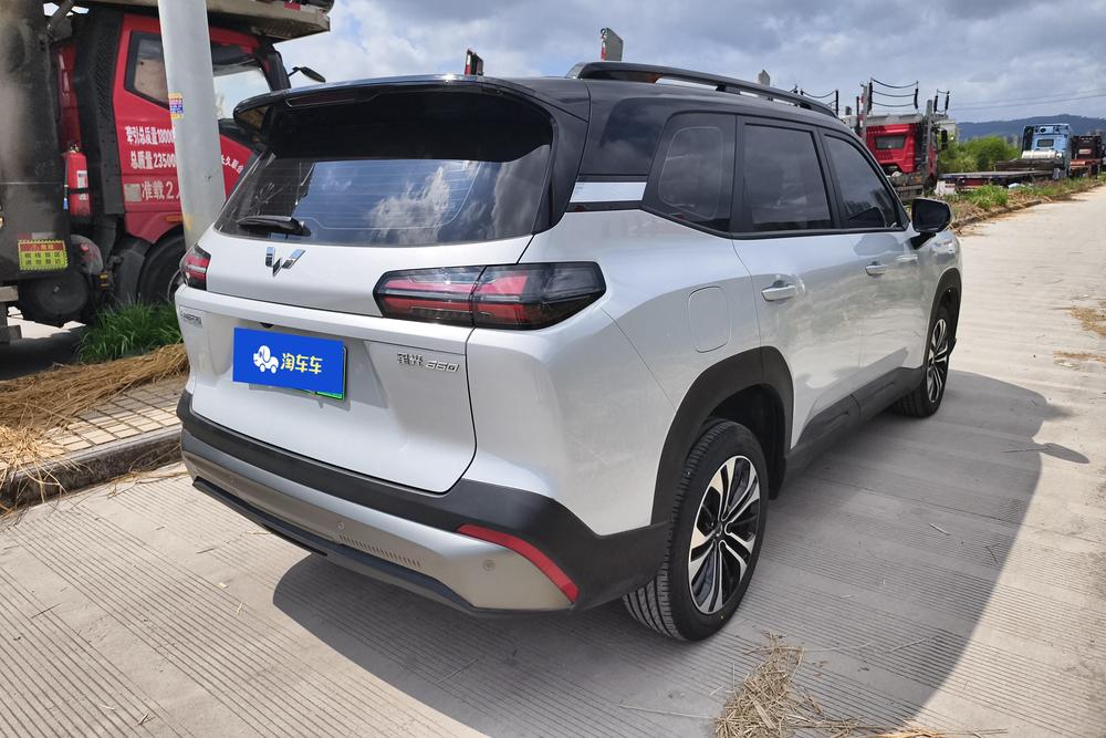 Wuling Starlight 560 PHEV, фото 3