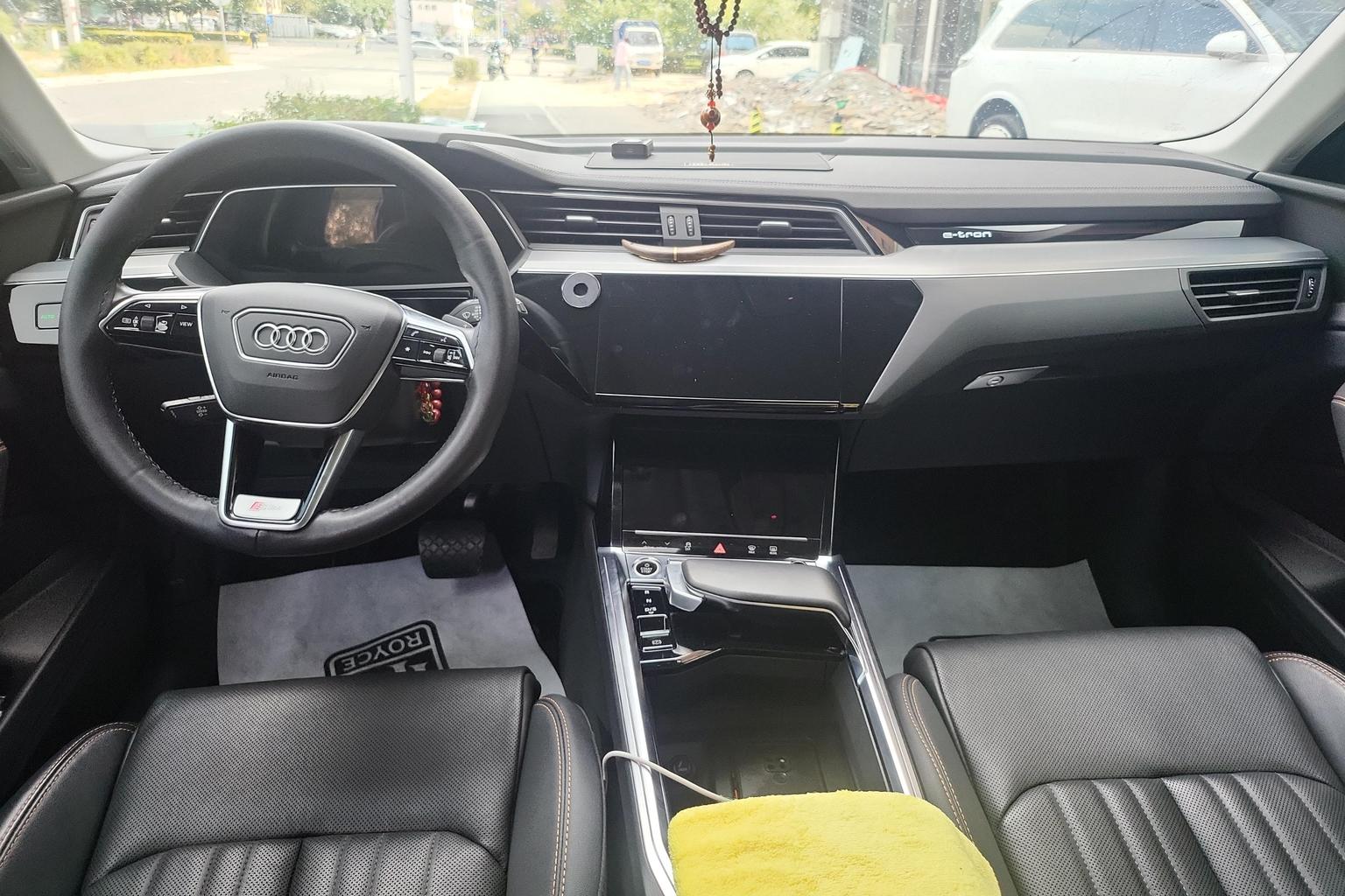 Audi e-tron 2021 50 quattro Люкс