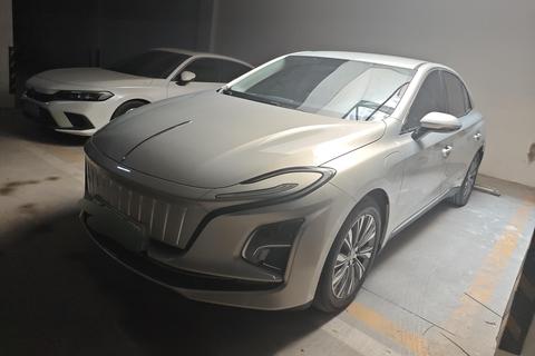 Hongqi E-QM5