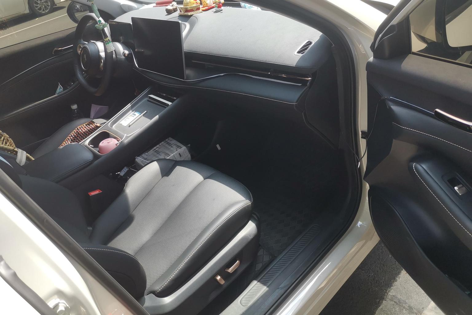 Baojun yun hai PHEV 2024 140km cha hun ban