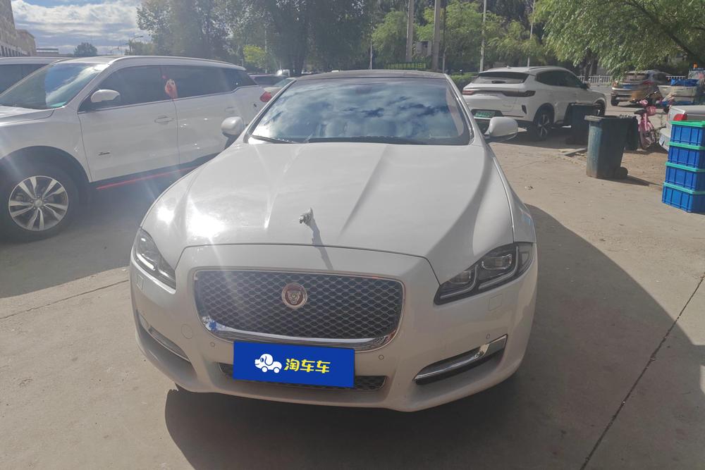 Jaguar XJ, фото 2
