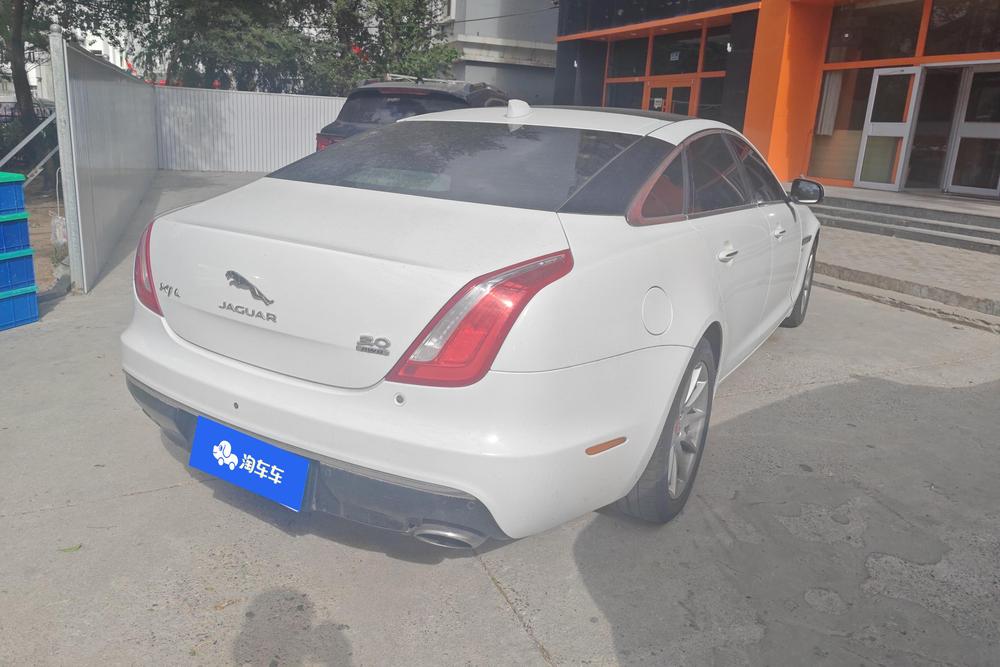 Jaguar XJ, фото 3