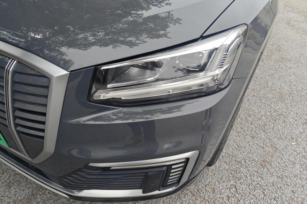 Audi Q2L e-tron, фото 4