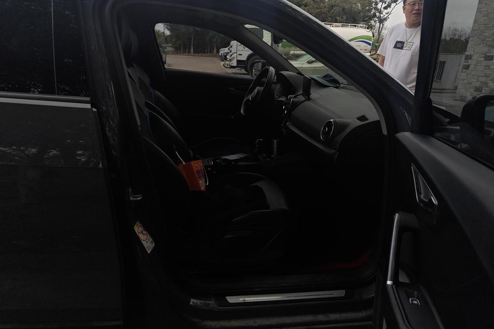 Audi Q2L e-tron, фото 11
