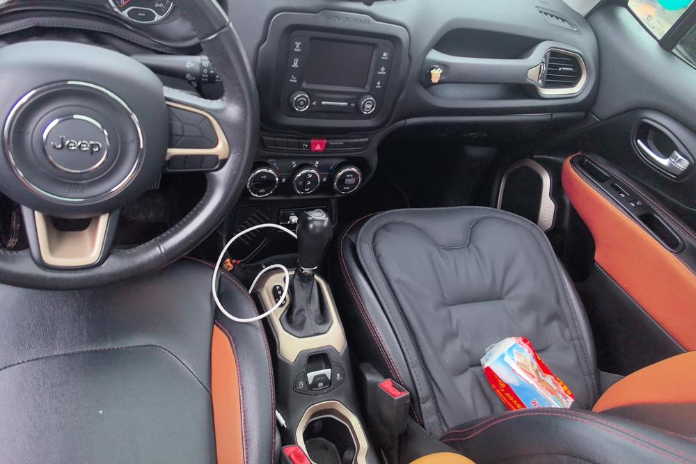 Jeep Renegade, фото 12