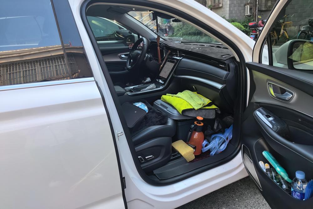 Roewe RX5 eMAX, фото 16