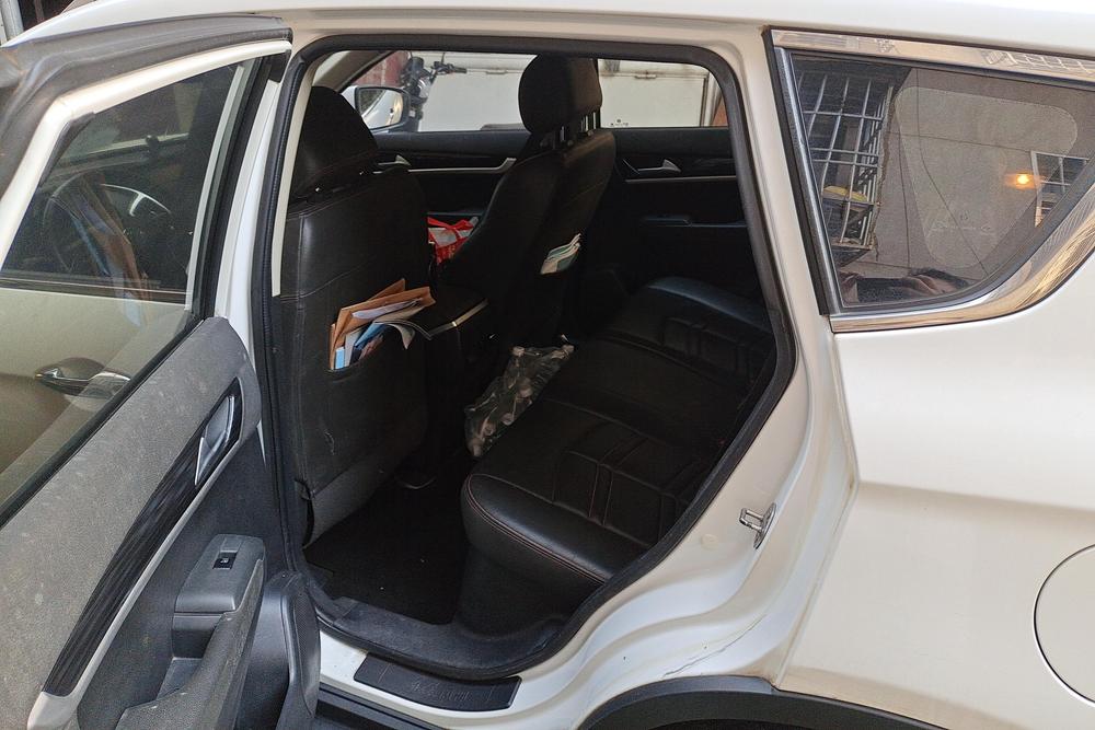 Dongfeng Aeolus AX7, фото 16