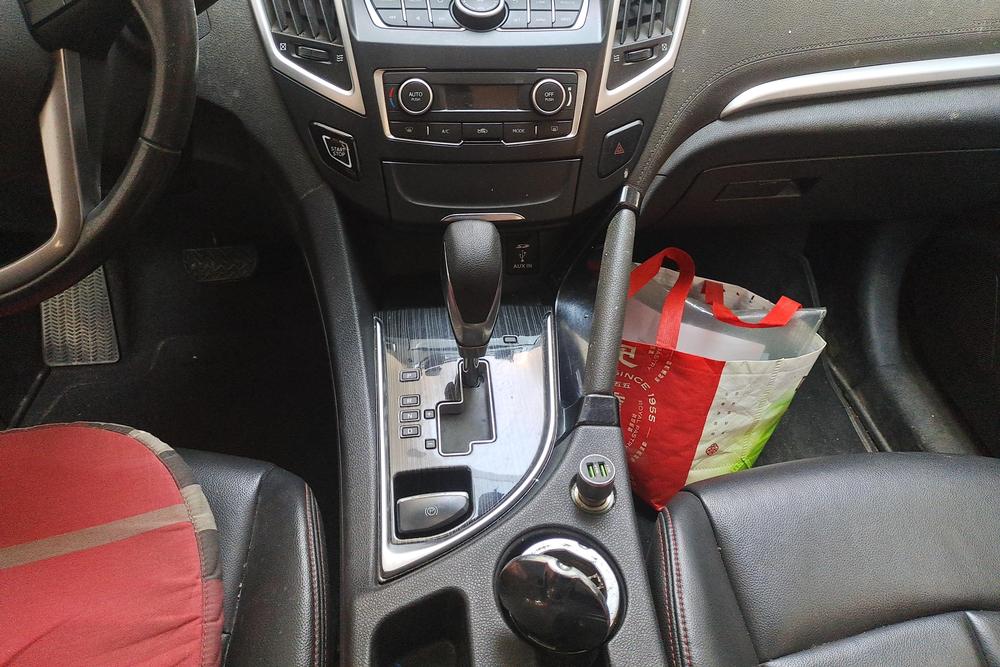 Dongfeng Aeolus AX7, фото 14