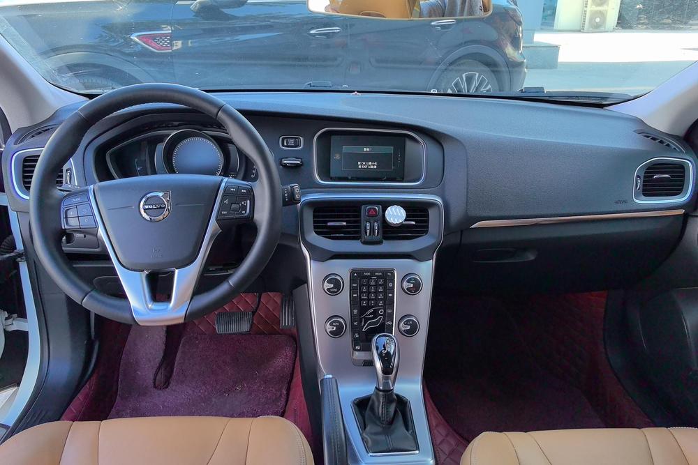 Volvo V40, фото 13