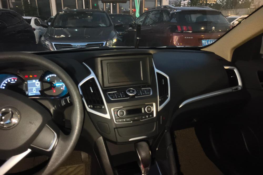 Dongfeng Aeolus AX7, фото 13