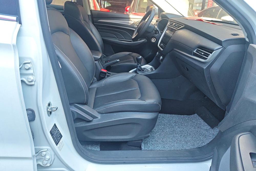 Roewe RX3, фото 9