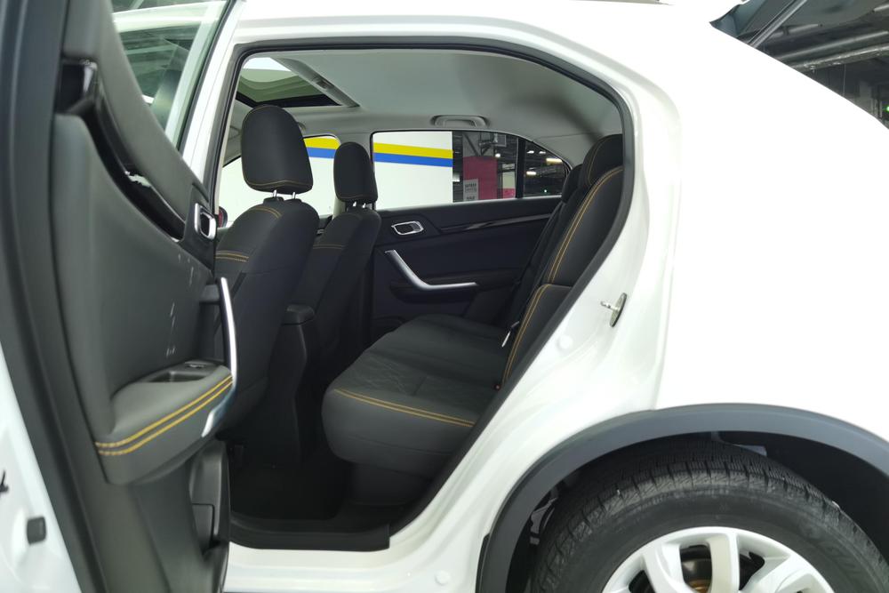 Dongfeng Aeolus AX4, фото 15