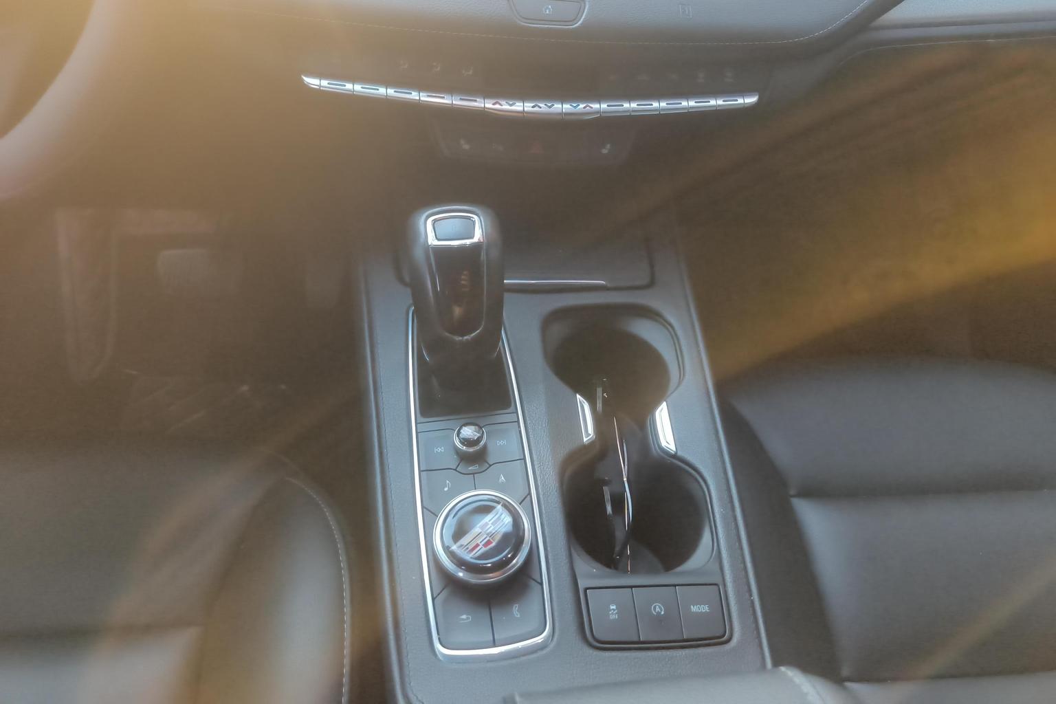 Cadillac XT4 2018 28T liang qu Leading