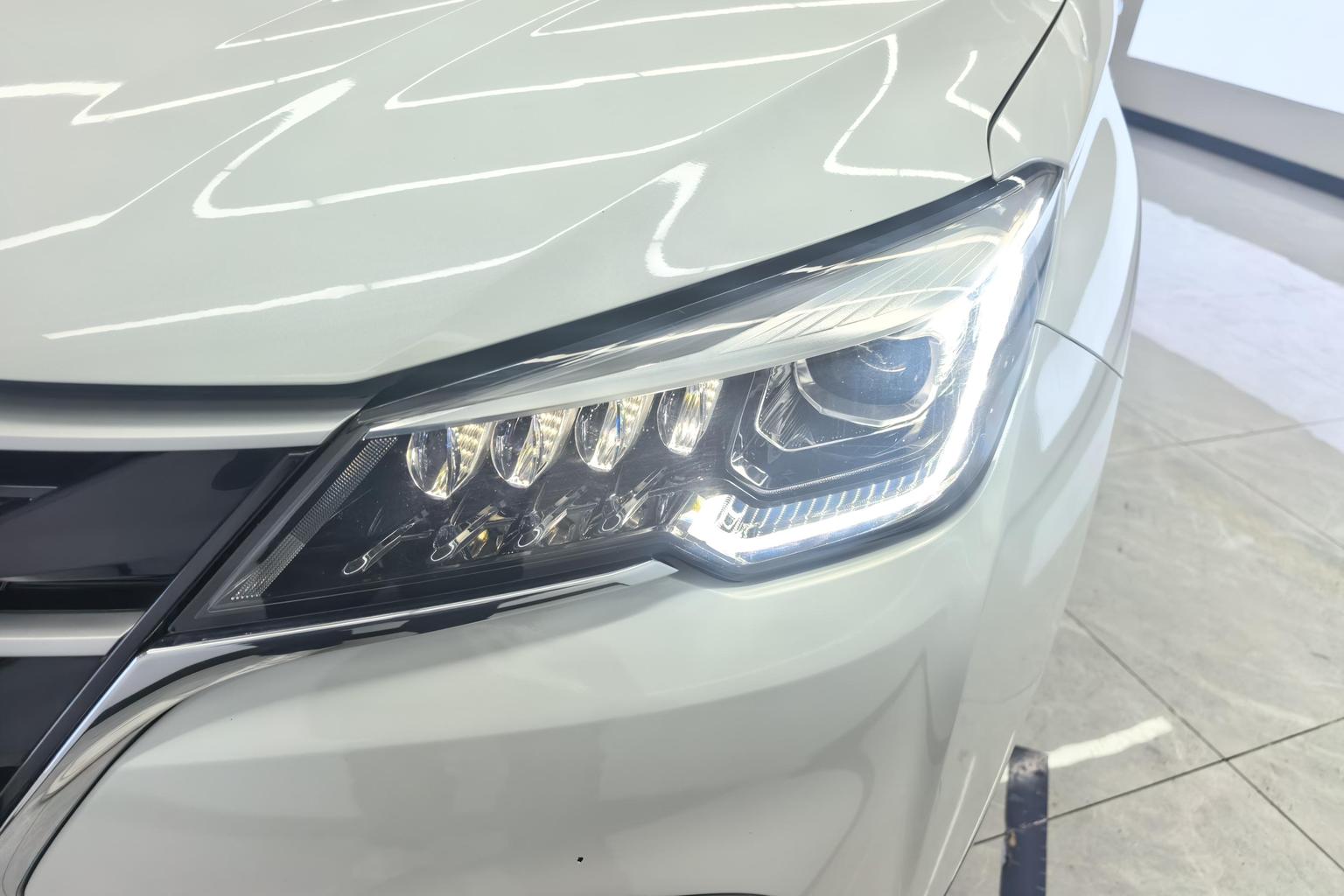 Changan CS85 COUPE 2019 2.0T pin ban China VI