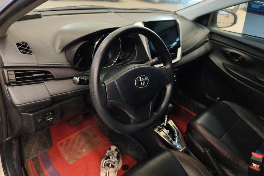 Toyota Yaris L Sedan, фото 13