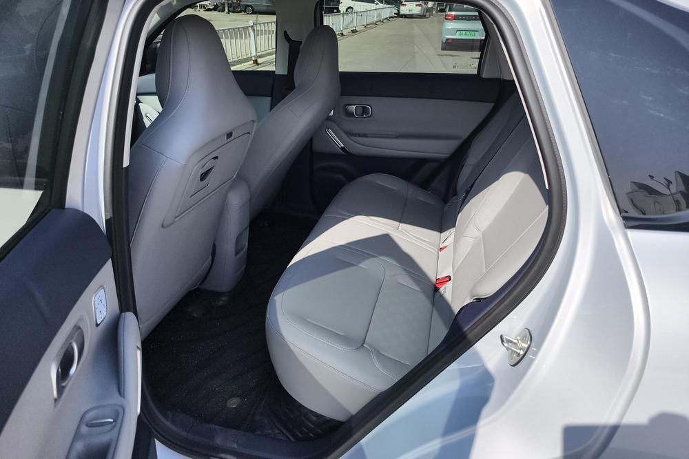 Leapmotor A10, фото 16