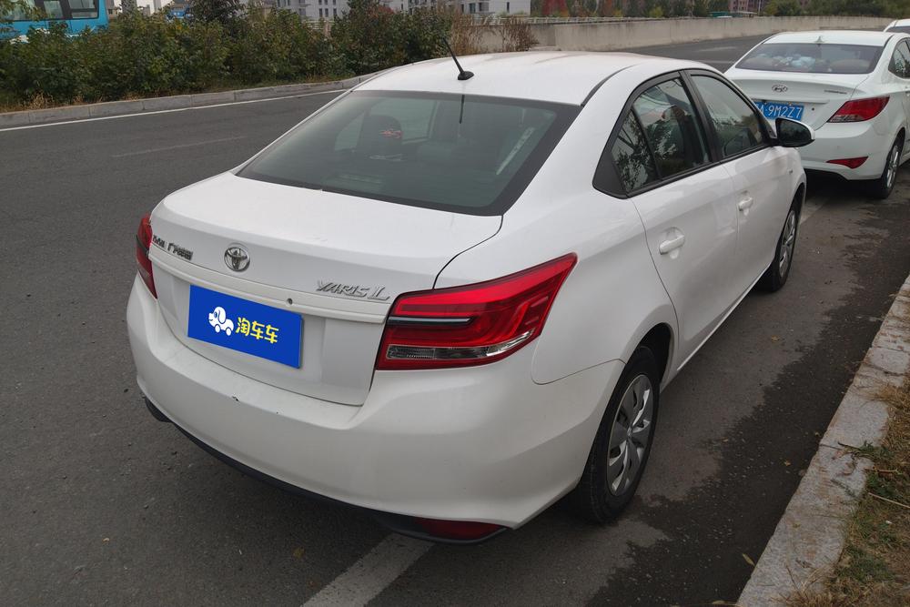 Toyota Yaris L Sedan, фото 3