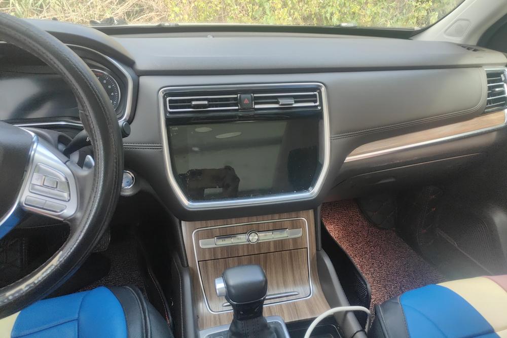 Roewe RX8, фото 12