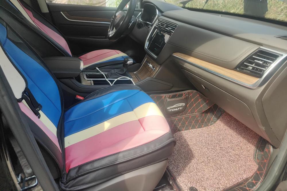 Roewe RX8, фото 9