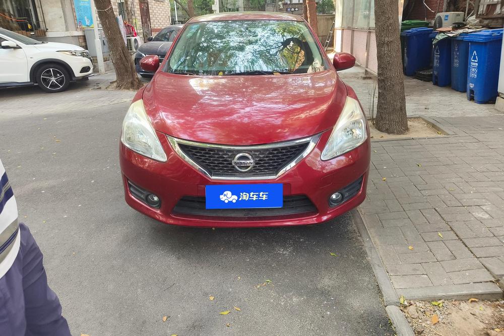 Nissan Tiida, фото 2