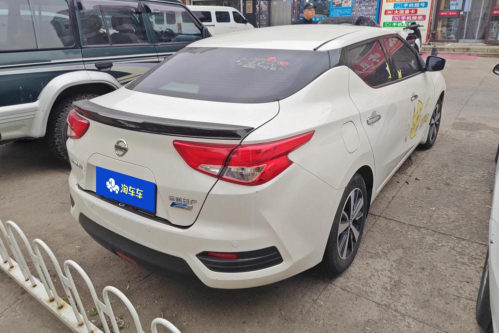 Nissan Lannia, фото 3