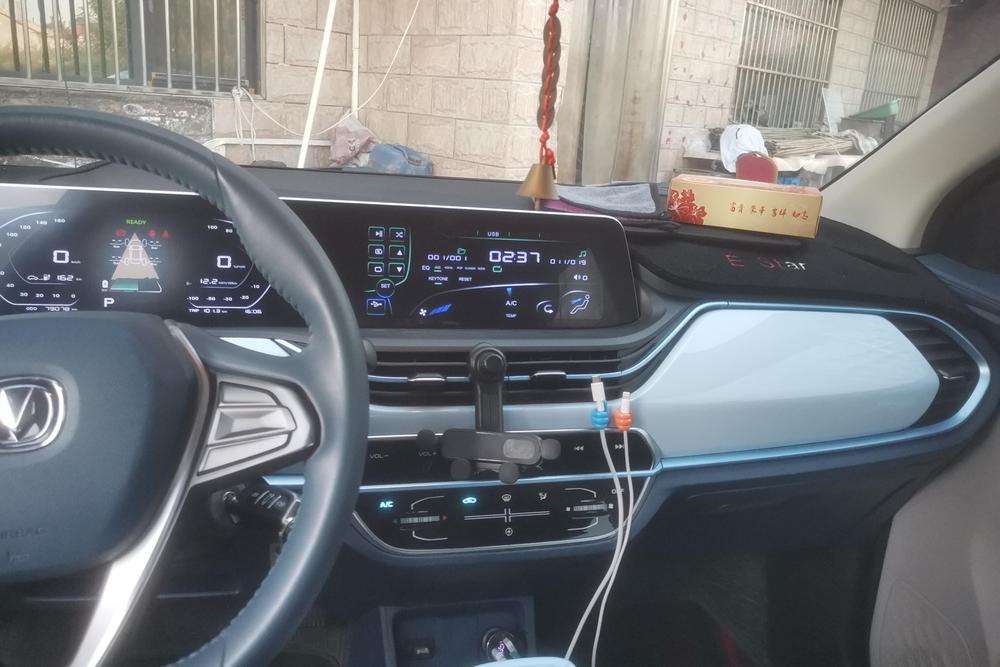 Changan BenBen E-Star, фото 11