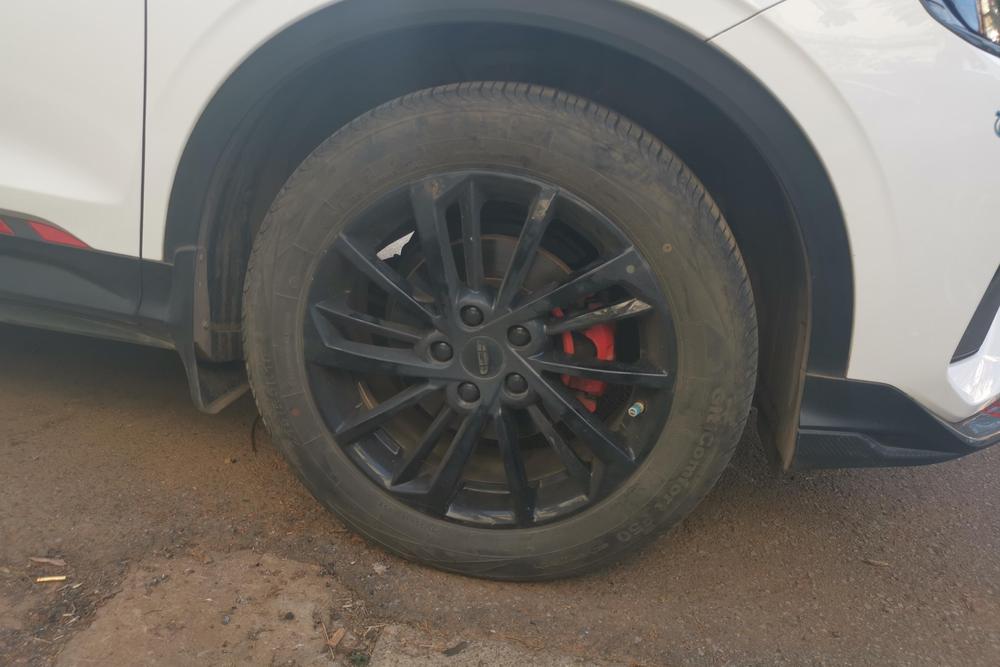 Geely Binyue, фото 6
