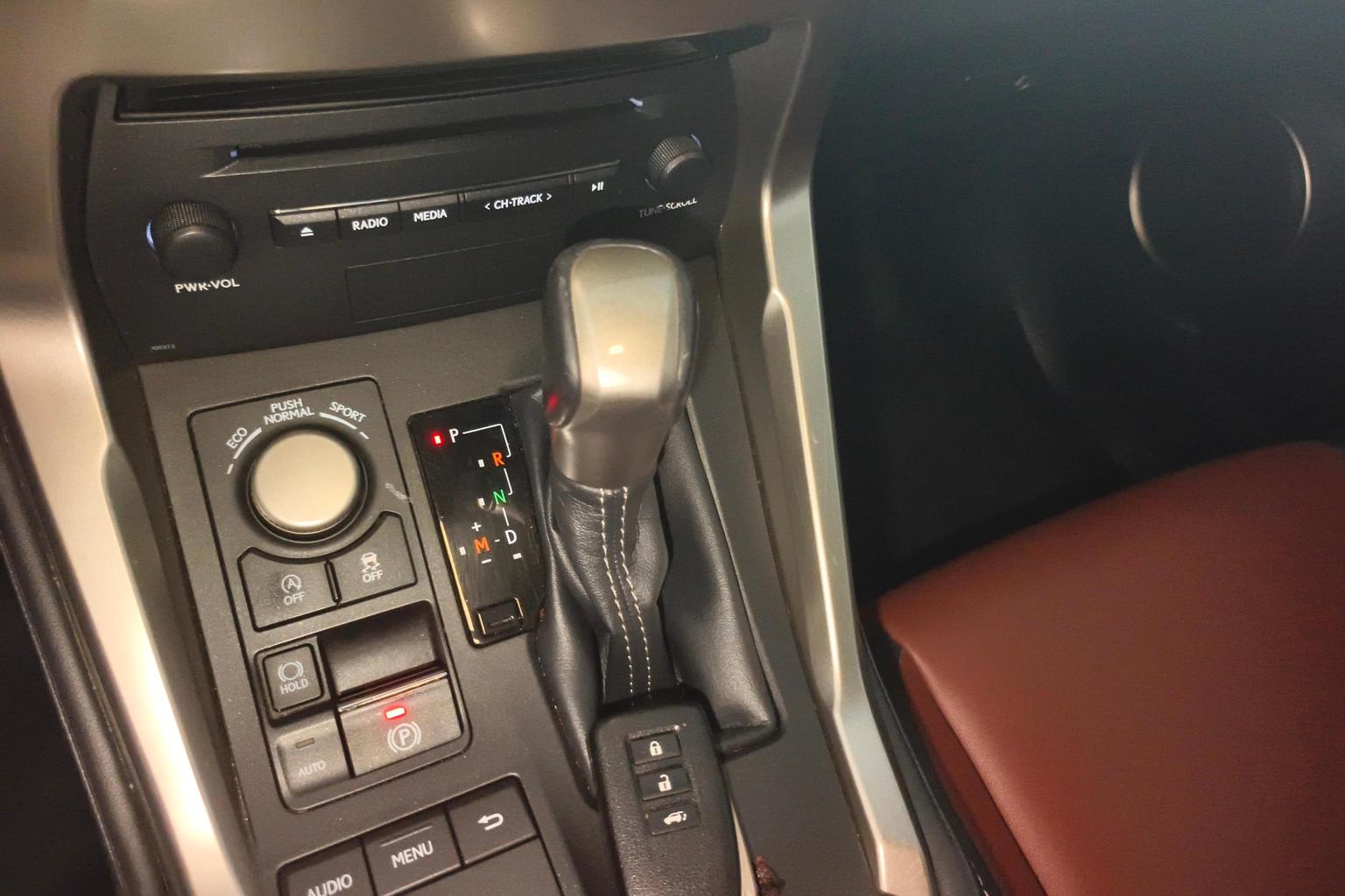 Lexus NX — фотографии объявления, Фото 17