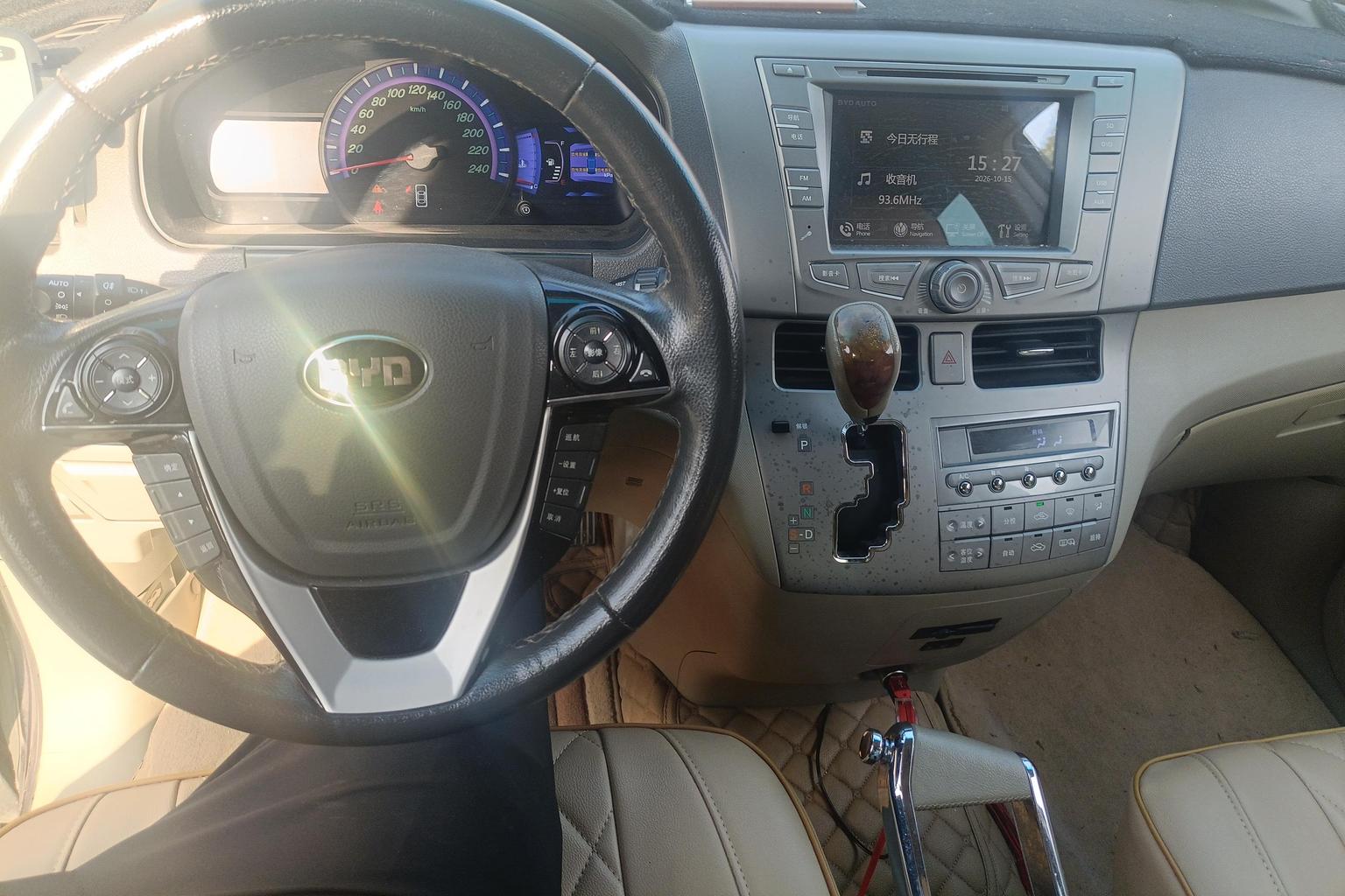 BYD M6 2015 2.4L АКПП Люкс