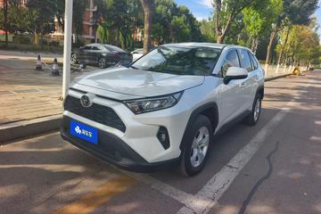 Toyota RAV4 2.0L CVT 2WD Urban 2025