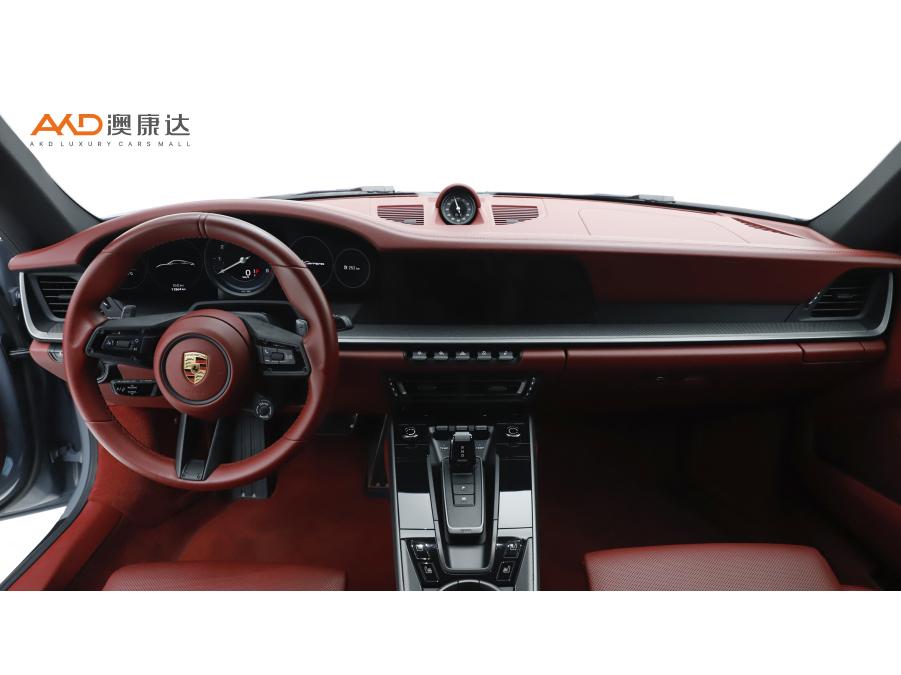 Porsche 911 2023 Carrera 3.0T