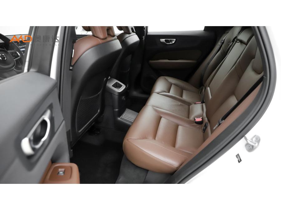 Volvo XC60 PHEV 2024 T8 Luxury