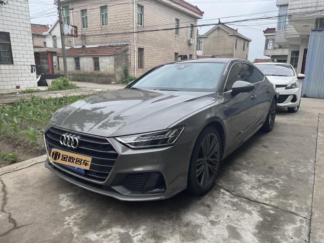 Audi A7 2022 года выпуска
