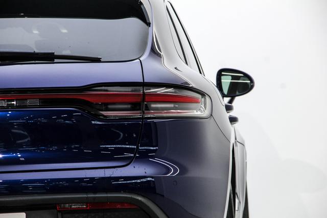 Porsche Macan 2022 Macan 2.0 T — фото 9