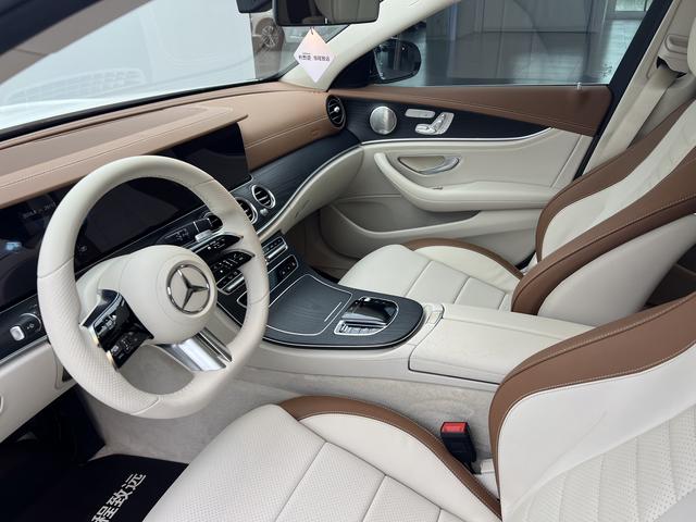 Mercedes Benz E-Class 2019 — фото 27
