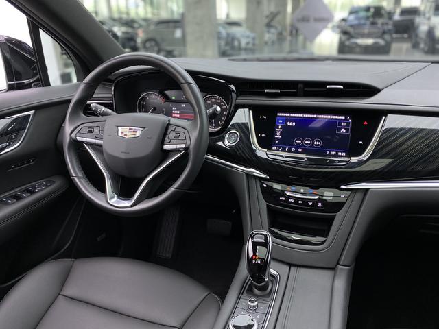 Cadillac XT6 2021 — фото 27