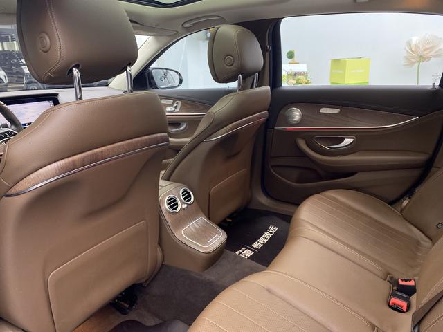 Mercedes Benz E-Class 2022 — фото 31